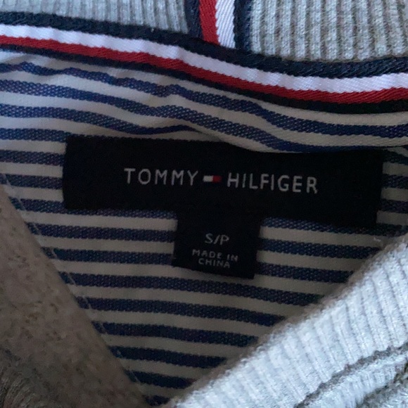 Tommy Hilfiger crewneck - Picture 2 of 3